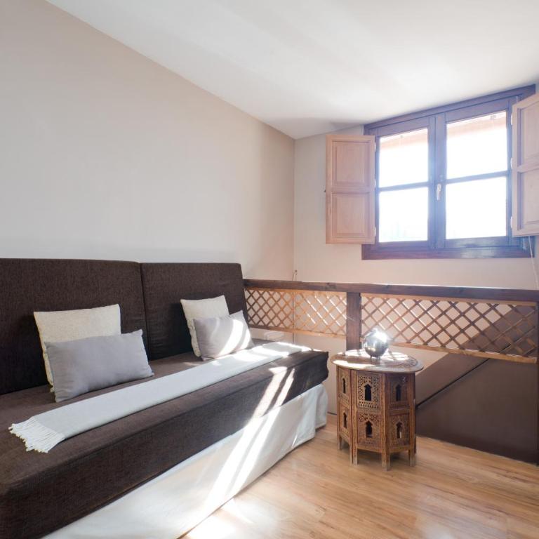 Casa Bombo - Deluxe Double Room with View to the Alhambra - 9