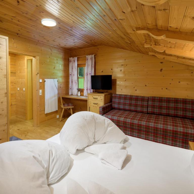 Walchauhof - Doppelzimmer mit Zustellbett - 13