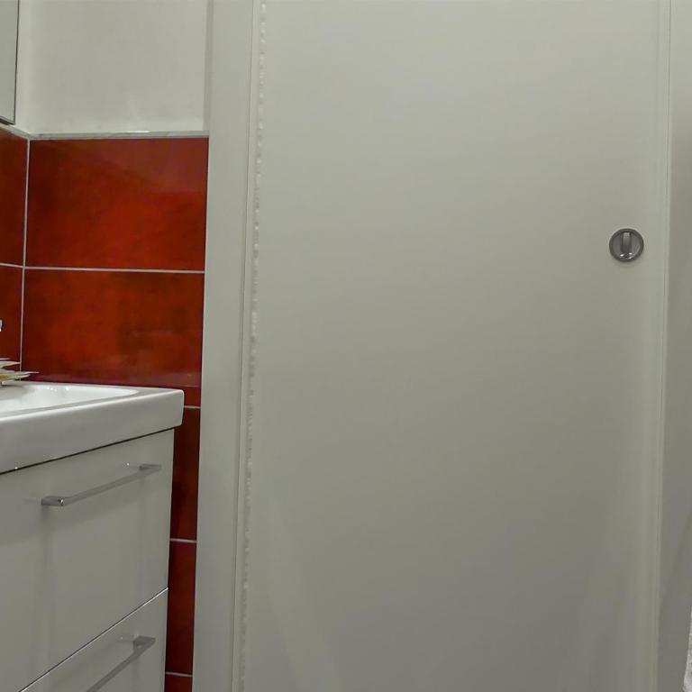 Roma Vespahouse - Camera Tripla con Bagno Privato - 1