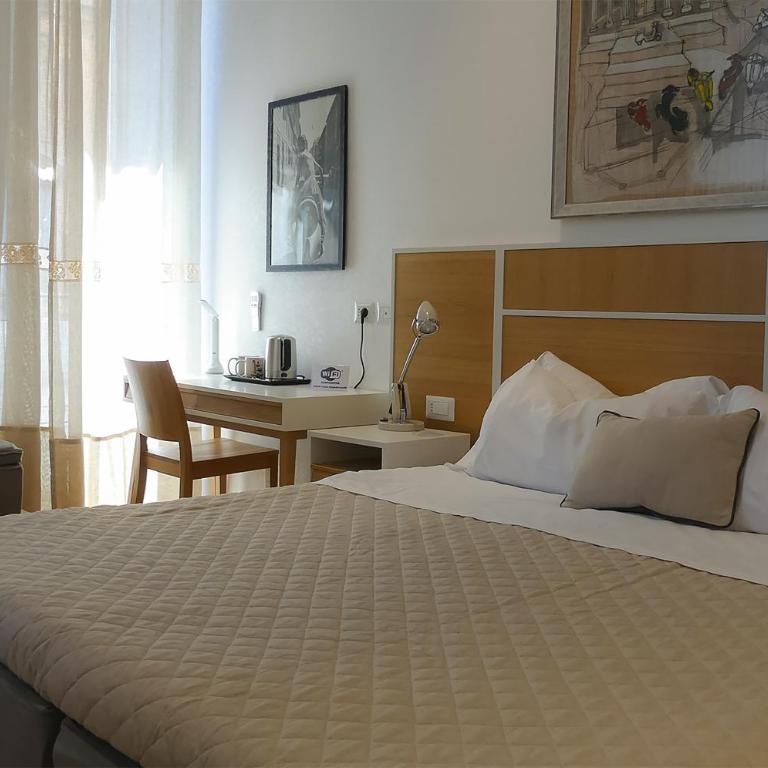 Roma Vespahouse - Camera Tripla con Bagno Privato - 19