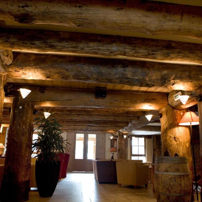 Huge Superior 4 Bedroom Apartment, Arc 1950, Les Arc, Spaciously Sleeps 8 to 10 over two floors, Ski In Ski Out - Apartment - 29