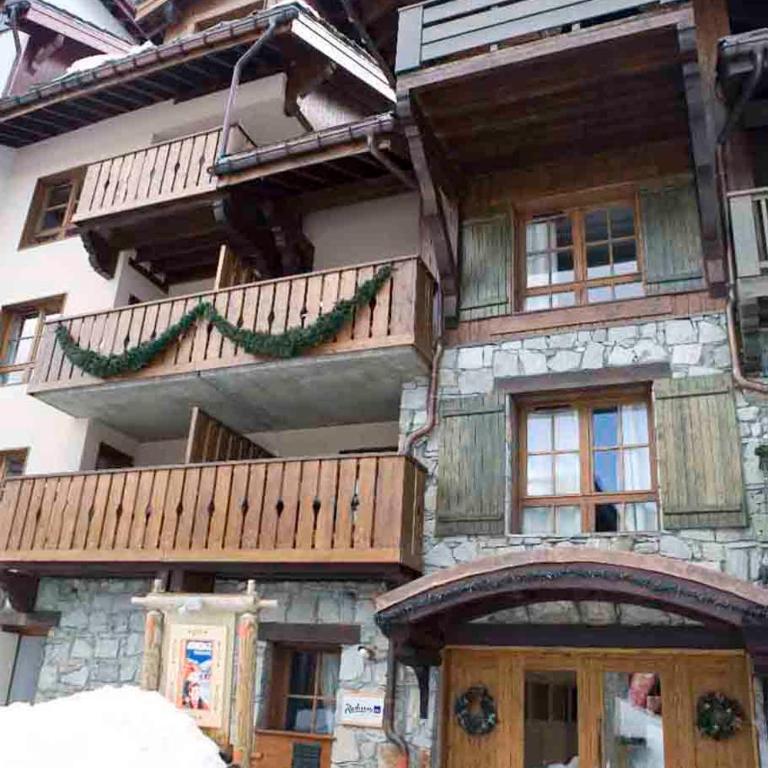 Huge Superior 4 Bedroom Apartment, Arc 1950, Les Arc, Spaciously Sleeps 8 to 10 over two floors, Ski In Ski Out - Apartment - 25