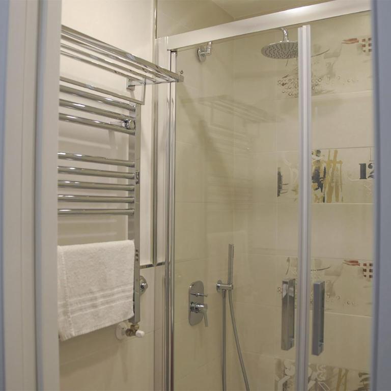 Roma Vespahouse - Camera Singola con Bagno Privato - 3