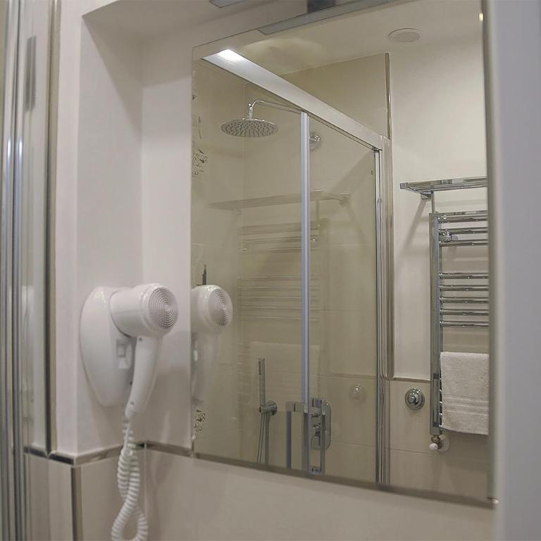 Roma Vespahouse - Camera Singola con Bagno Privato - 9