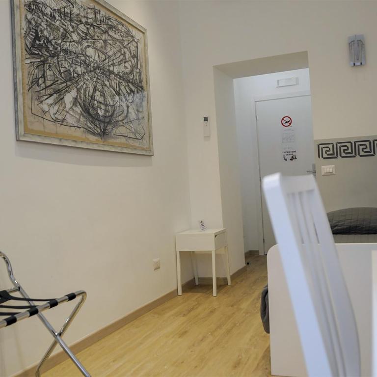 Roma Vespahouse - Camera Singola con Bagno Privato - 12