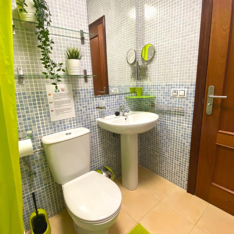 Red Surf Home - Apartment with Terrace - 19