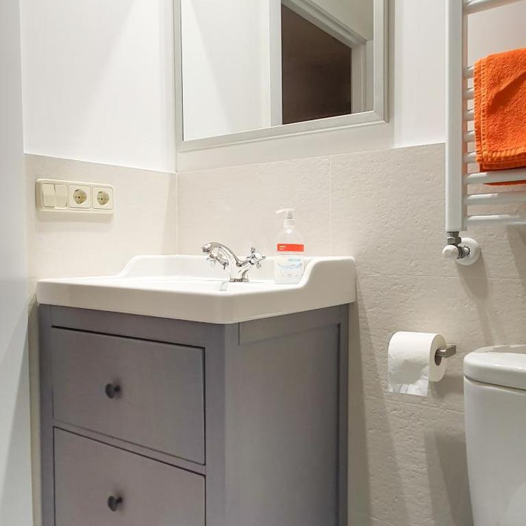 AT Compañía 100 m2 2 WC - Apartamento de 2 dormitorios - 40