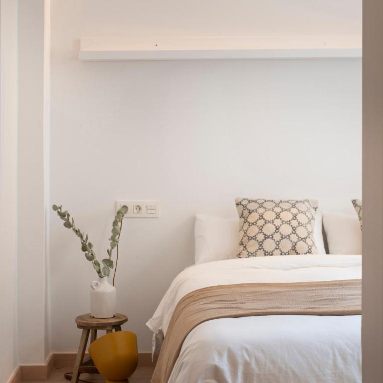 PREMIUM LOCATION! Gran Vía & FREE Parking - Two-Bedroom Apartment - 6