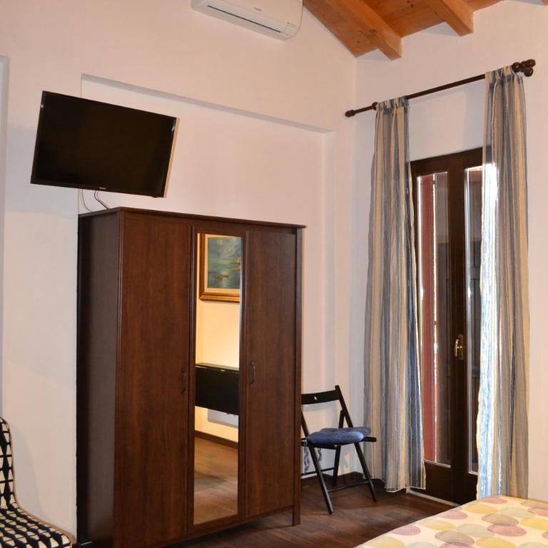 B&B Casa Mia - Camera Matrimoniale con Bagno Privato Esterno - 2
