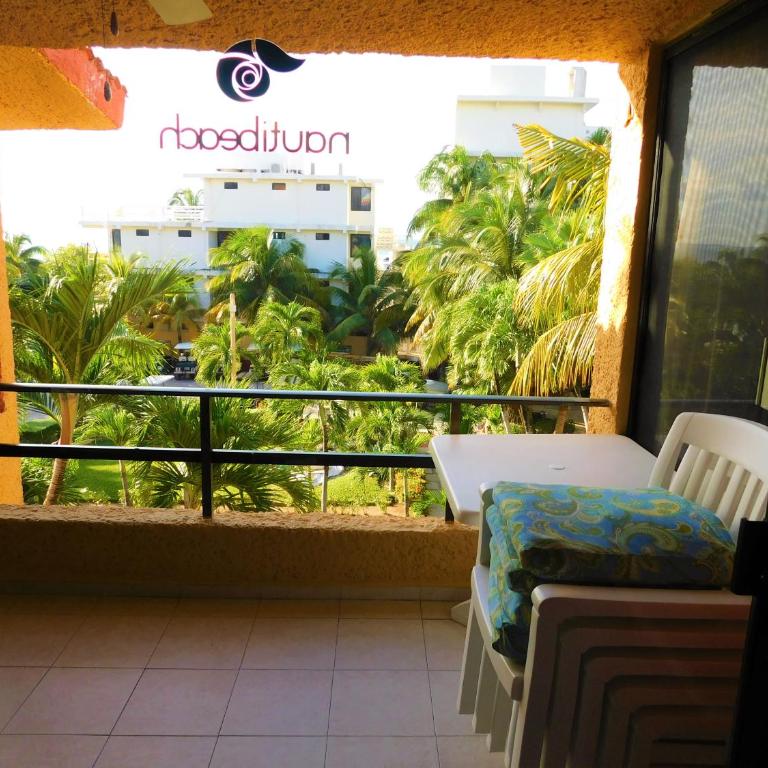 Nautibeach Beach Front Condos in North Beach - Apartment with Garden View - 4