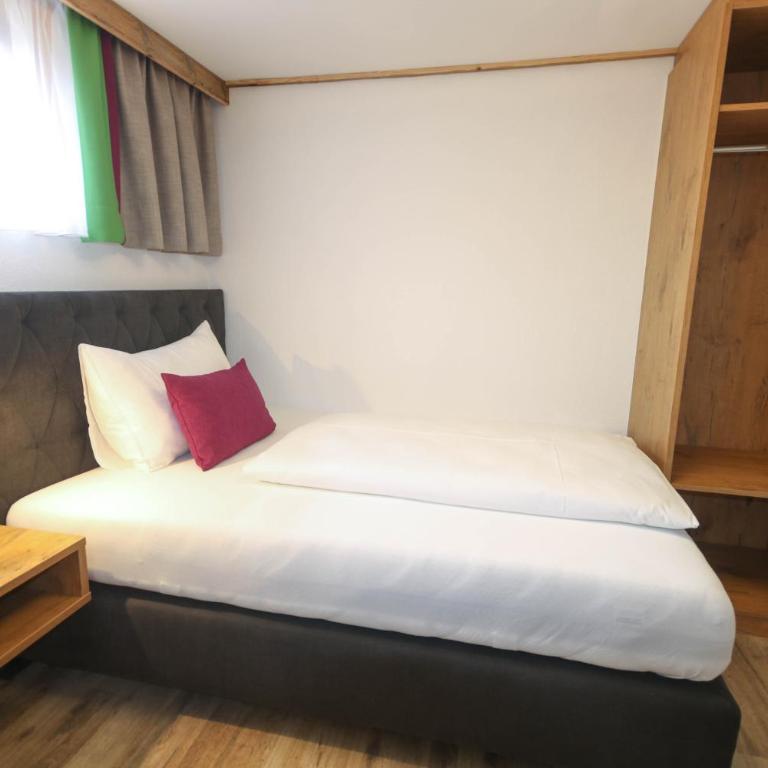 Kia Ora Hotel Restaurant - Budget Einzelzimmer - 3
