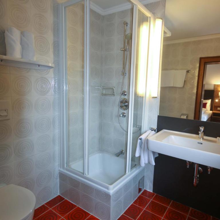 Kia Ora Hotel Restaurant - Doppelzimmer mit Balkon - 1