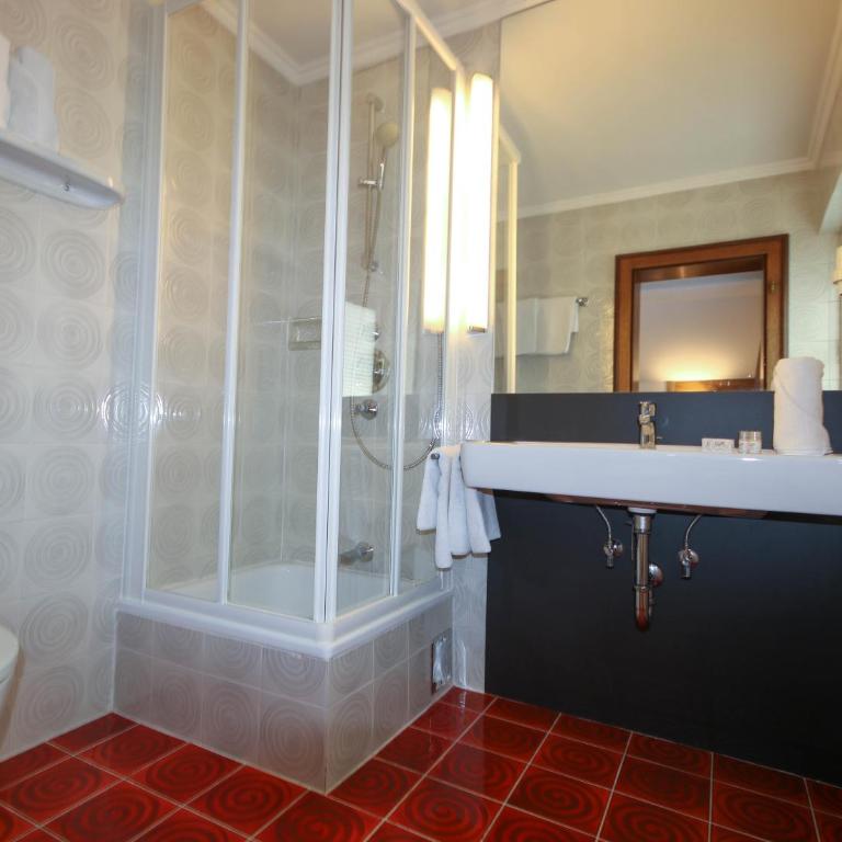 Kia Ora Hotel Restaurant - Doppelzimmer mit Balkon - 2