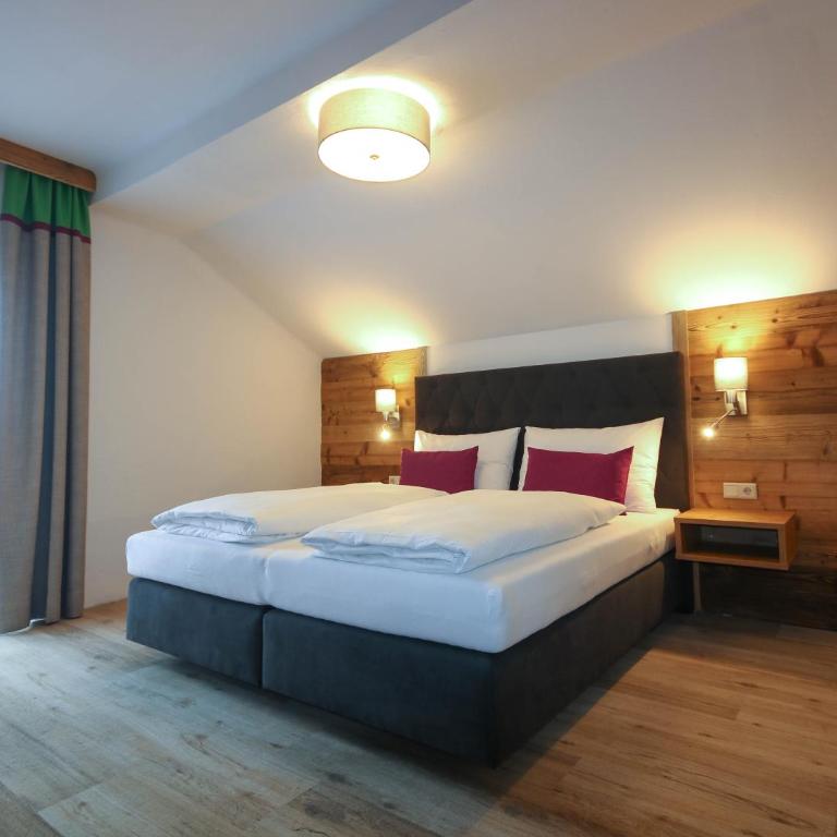 Kia Ora Hotel Restaurant - Doppelzimmer mit Balkon - 3