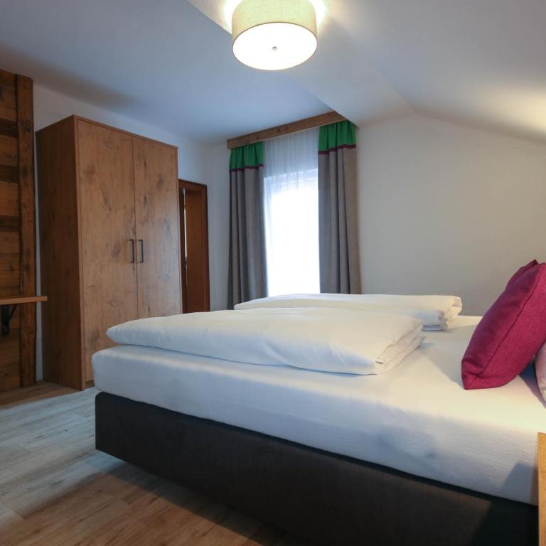 Kia Ora Hotel Restaurant - Doppelzimmer mit Balkon - 4