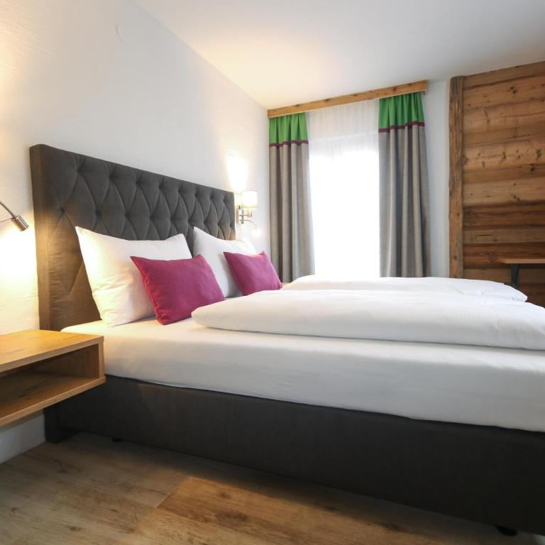 Kia Ora Hotel Restaurant - Doppelzimmer mit Balkon - 7