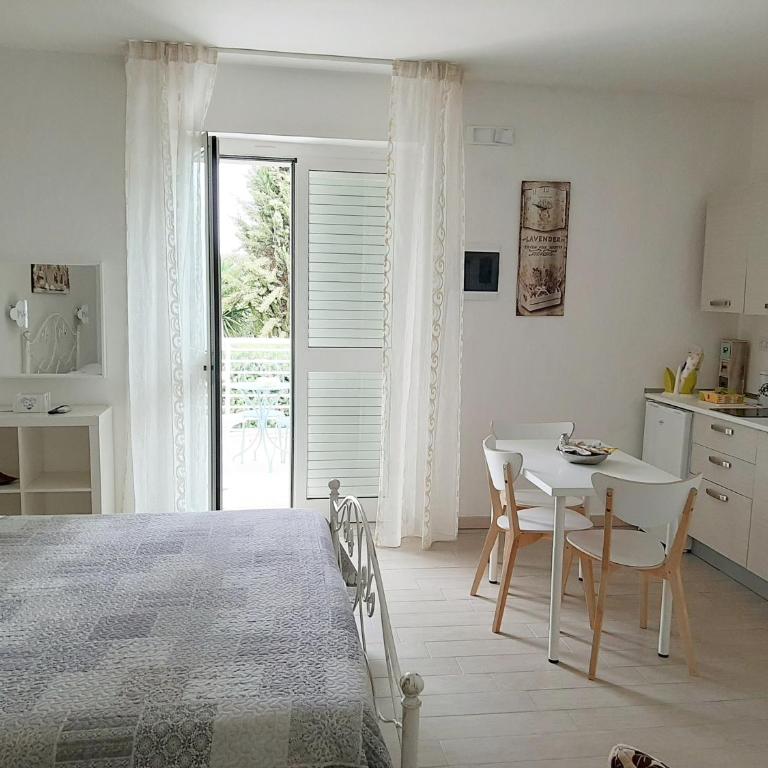 All`Ombra del Carrubo - Camera Tripla con Bagno Privato - 1