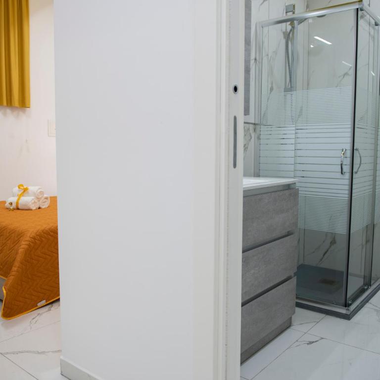 Stabia Dream Rooms - Camera Matrimoniale con Bagno Privato - 2