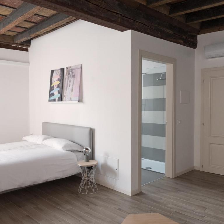 Residenza Giulio Romano - Camera Quadrupla - Piano Terra - 1