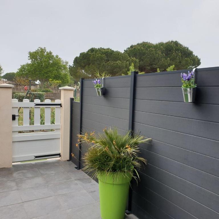 Villa tout confort dans résidence privée avec piscine à 500m de la plage - Climatisation, WIFI, parking - Maison 2 Chambres - 5