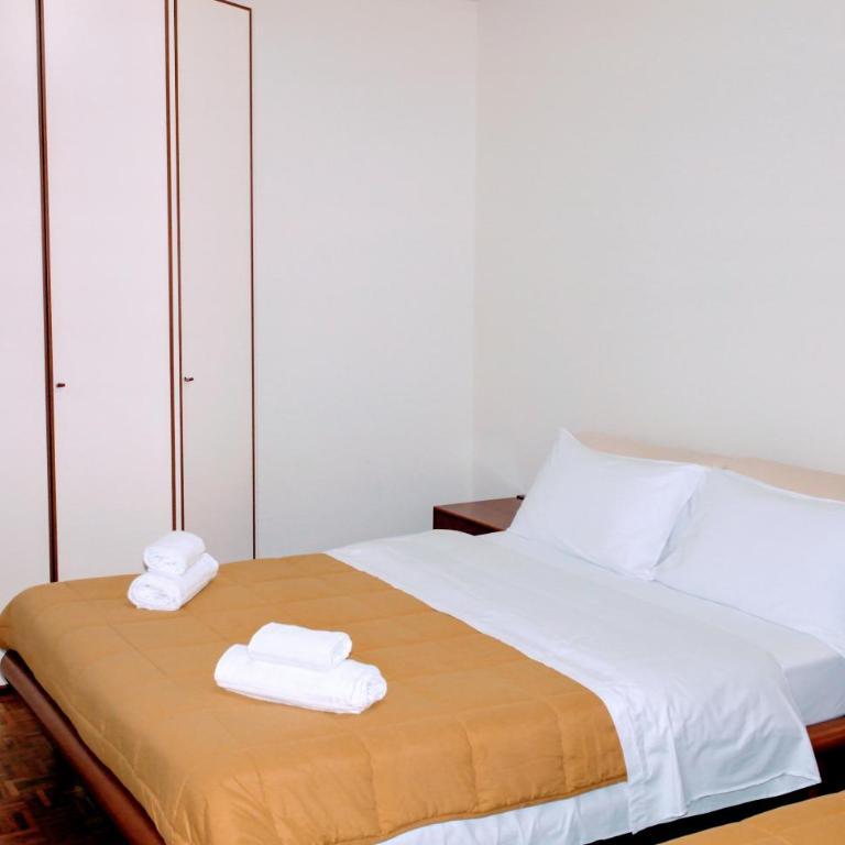 Rosa Garden B&B - Camera Tripla con Bagno Privato - 2