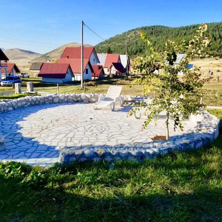Eco Village Pavlovic - One-Bedroom House - 38