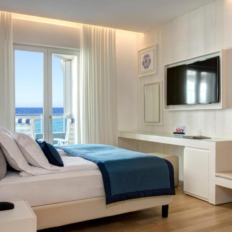 Hotel Cavalieri Palace & Suites - Suite con Balcone - 2