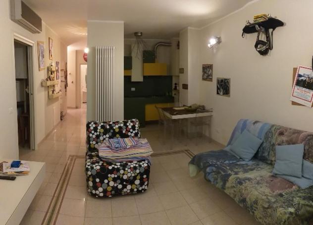 PIANO TERRA CON GIARDINO VICINO AL MARE - Appartamento con 2 Camere da Letto - 10