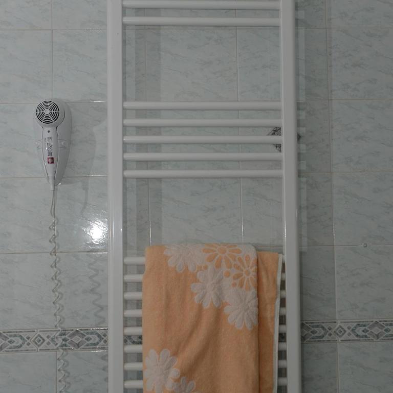 Napoli Royal Suite - Camera Tripla con Bagno Privato Esterno - 10