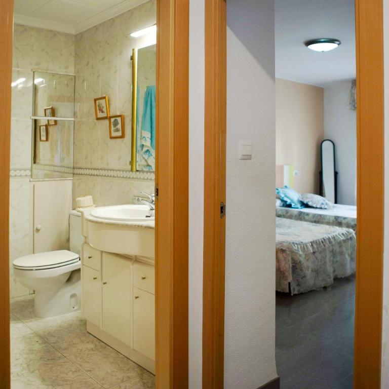 Bonito apartament a 3 minutos de la playa - Two-Bedroom Apartment - 20