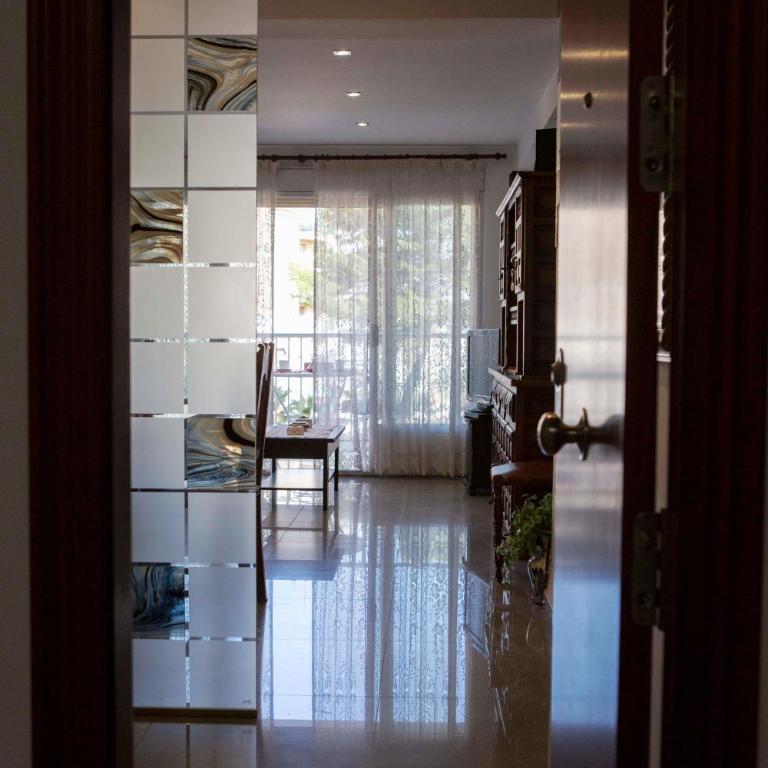 Bonito apartament a 3 minutos de la playa - Two-Bedroom Apartment - 5