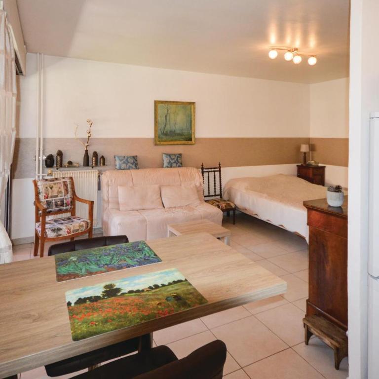 Cozy Apartment In Vallauris With Swimming Pool - Appartement - 3
