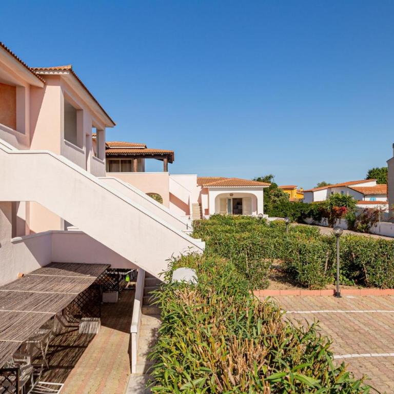 Residence Arcobaleno - One-Bedroom House - 6