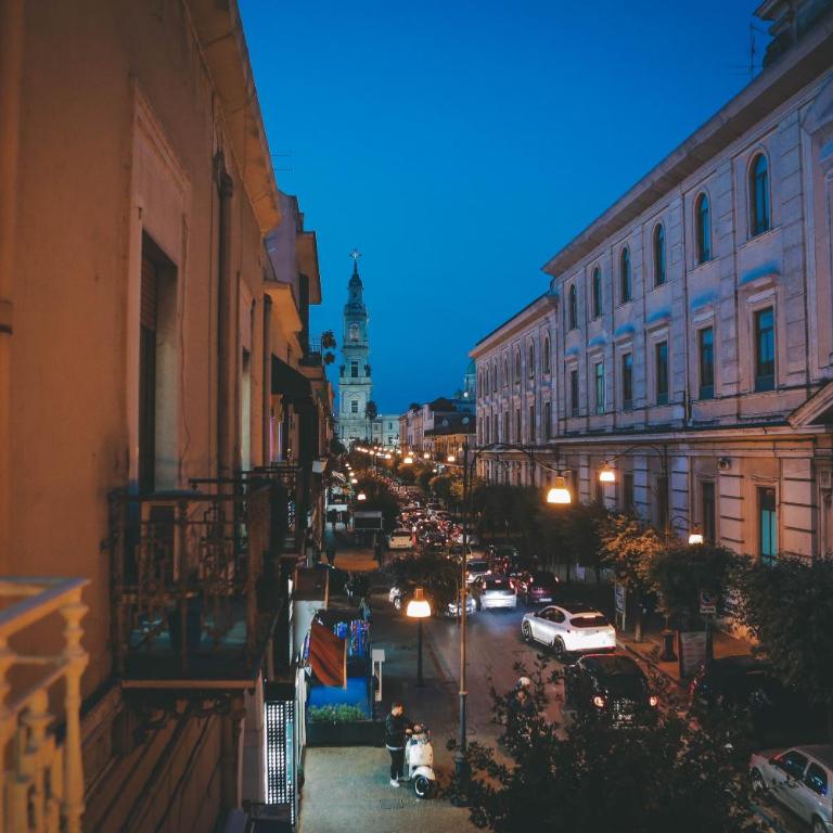 Crudo Home - Camera Matrimoniale Deluxe con Balcone - 10