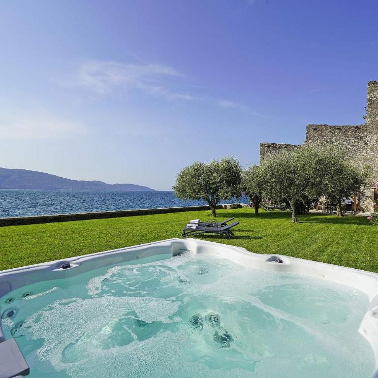 Villa Victoria: luxury waterfront villa with splendid views - Villa Fronte Spiaggia - 5