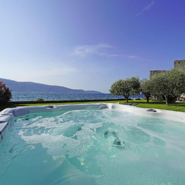 Villa Victoria: luxury waterfront villa with splendid views - Villa Fronte Spiaggia - 24