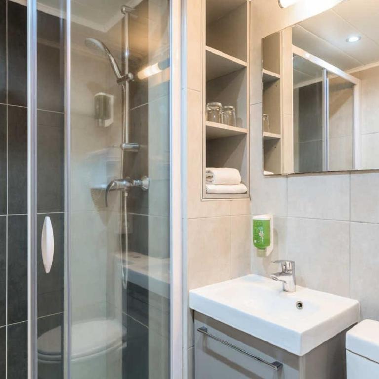 FH Confort Hotel Orléans Co'met - Chambre Double - 16