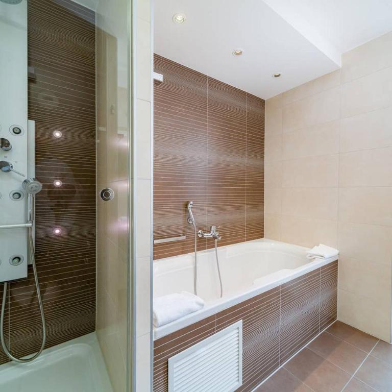 Luxury Apartment Lake View & Center of Montreux by GuestLee - Apartment mit 4 Schlafzimmern - 17