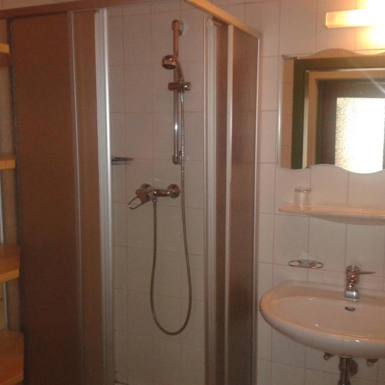 Apartment Haus am See - Apartment mit 5 Schlafzimmern und Terrasse - 1