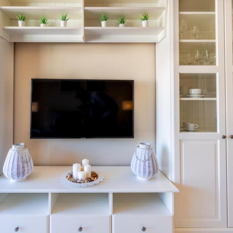 Fuengirola. Bonito apartamento en Paseo Marítimo. Espectaculares vistas al mar. Primera línea - Apartamento con vistas al mar - 23