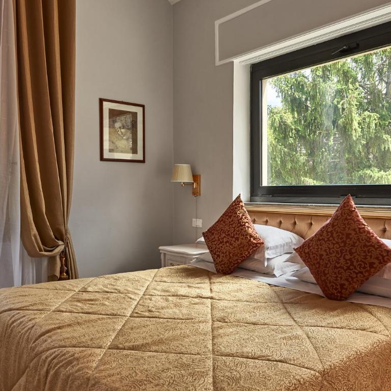 Villa Royal - Deluxe Double Room with Terrace - 4
