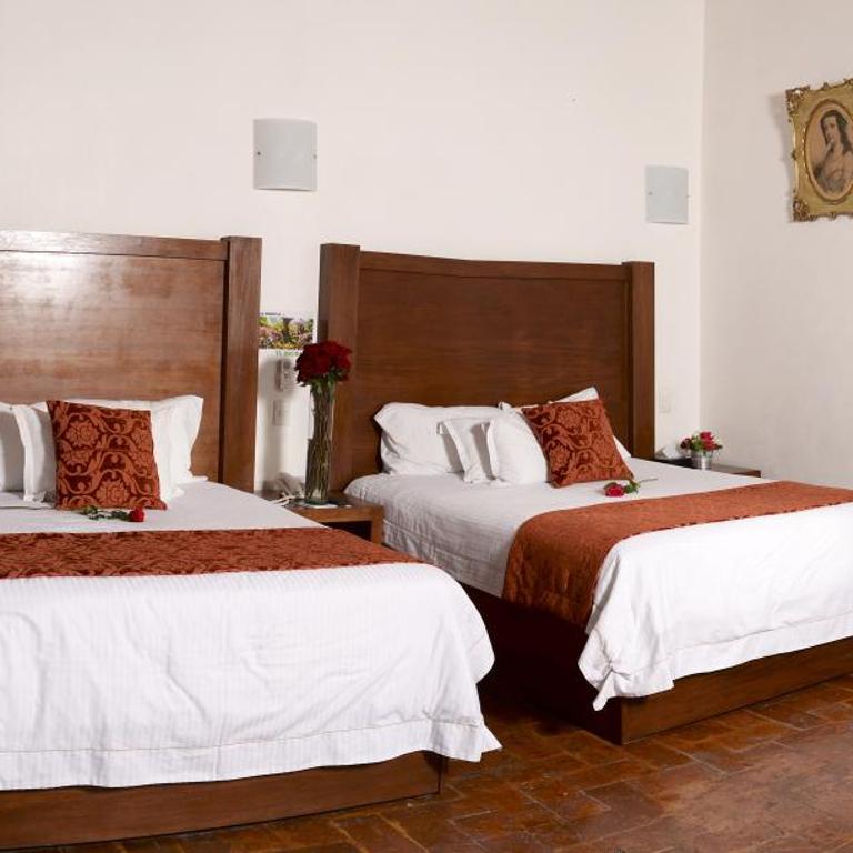 El Serafin Hotel Boutique - Family Suite with Balcony - 6