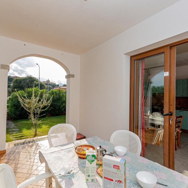 Appartamento Residenziale Trilocale 4 posti letto via Sardegna San Teodoro - Appartamento con 2 Camere da Letto e Vista Giardino - 7