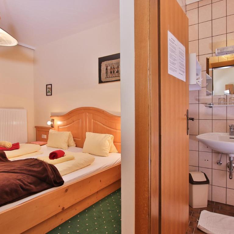 Hotel Beim Winkler - Doppelzimmer 5 mit Balkon - 1