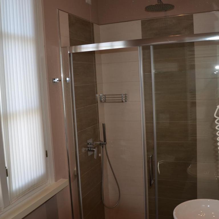 H2o - Double Room with Partial Lake View - 14