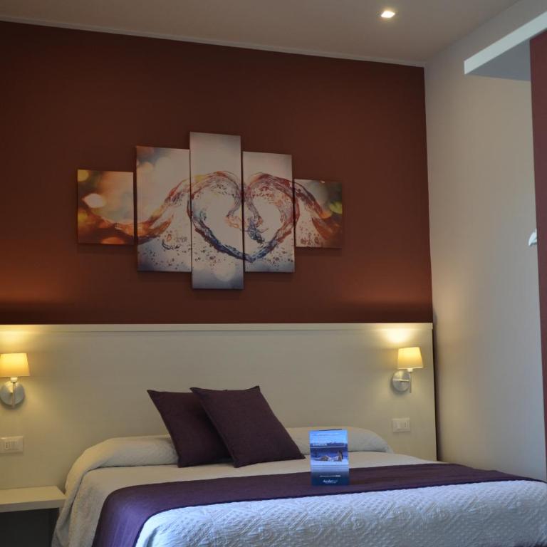 H2o - Double Room with Partial Lake View - 4
