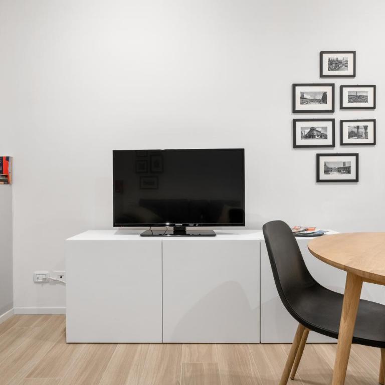 GuestHost - Piazza Maggiore White Apartment - One-Bedroom Apartment - 5