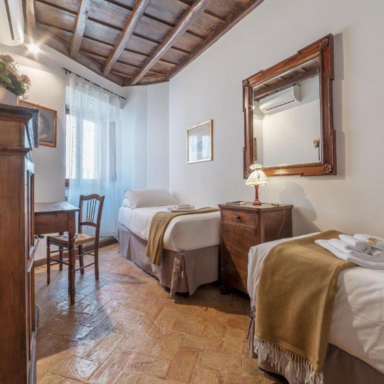 By the charming Piazza Navona - FromHometoRome - Appartamento con 3 Camere da Letto - 14