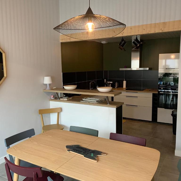 Superbe maison de ville rénovée en plein cœur du quartier Arago - Appartement 2 Chambres - 14
