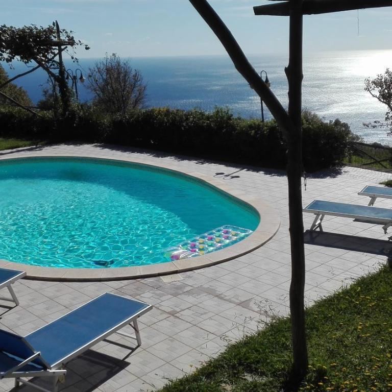 VILLA PIETRALTA - Villa con Piscina Privata - 3
